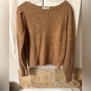 Brown Old Navy sweater, size M. Worn once.